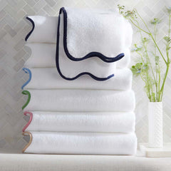 Scalloped Edge Bath Towel - Pink