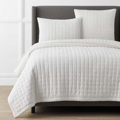 Tufted Stitch Velvet Quilt - White, Full/Queen