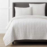 Tufted Stitch Velvet Quilt - White, King/Cal. King
