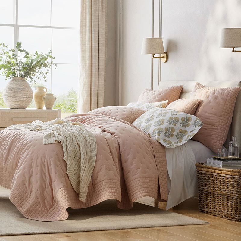 Pintuck Quilt - Faded Rose, King