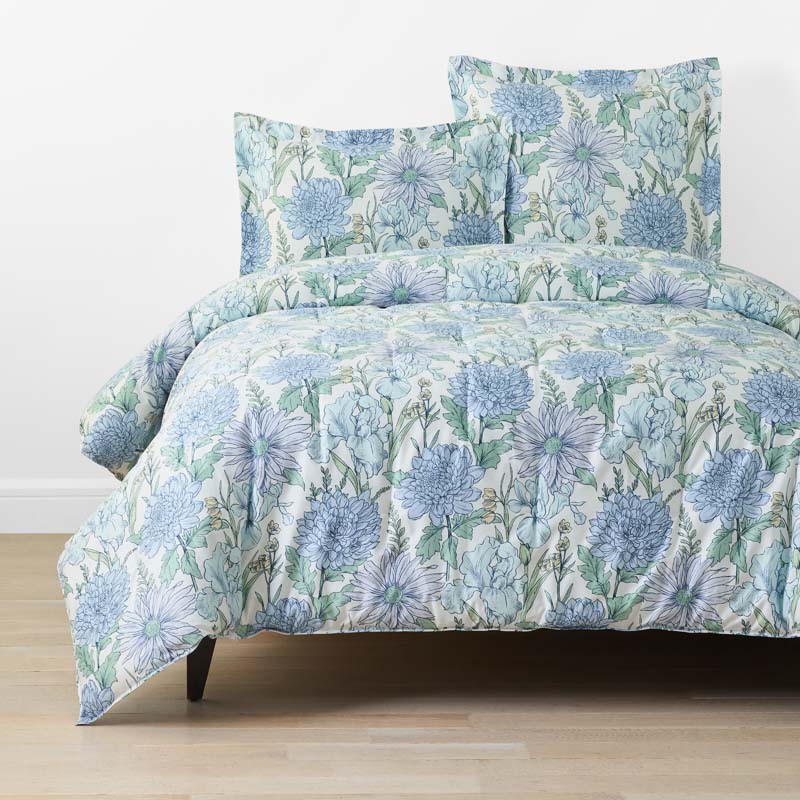 Garden Bliss Classic Smooth Sateen Comforter - Blue Multi, Full/Queen