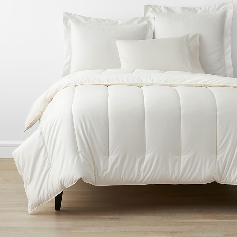 Classic Smooth Wrinkle-Free Sateen Comforter - Creme, King/Cal King