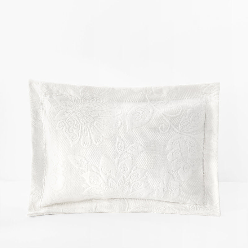 Putnam Cotton Matelassé Pillow Cover - Ivory