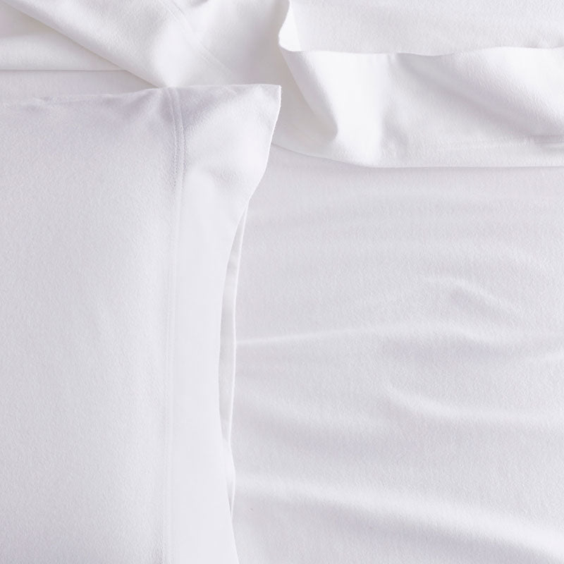 Luxe Ultra-Cozy Cotton Velvet Flannel Fitted Bed Sheet Platinum, Deep Pocket Queen