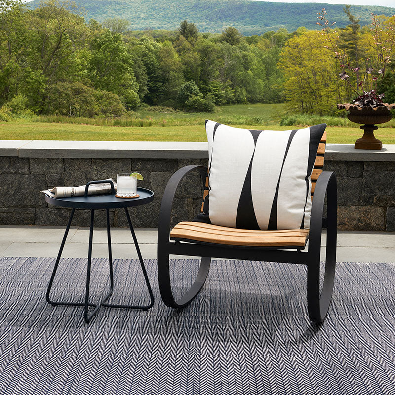 Herringbone Handwoven Reversible Indoor/Outdoor Rug - Navy, 6' x 9'