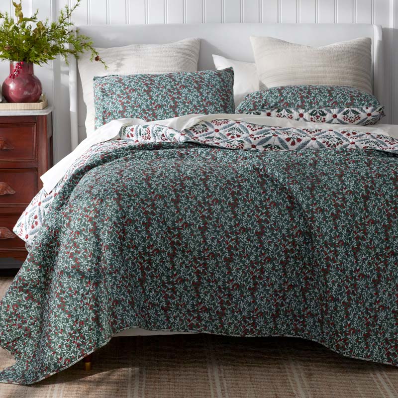 Elderberry Reversible Quilted Sham - White, King