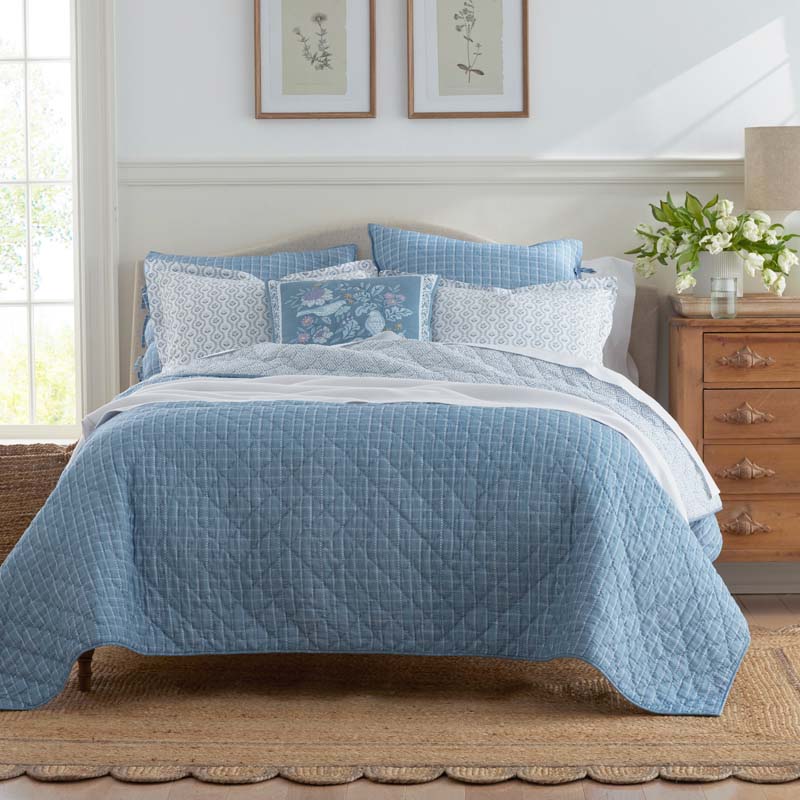 Tira Geo Reversible Quilt - Blue, King/Cal. King