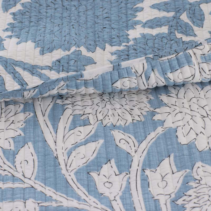 Feliciana Chrysanthemum Reversible Quilt - Blue, Full/Queen