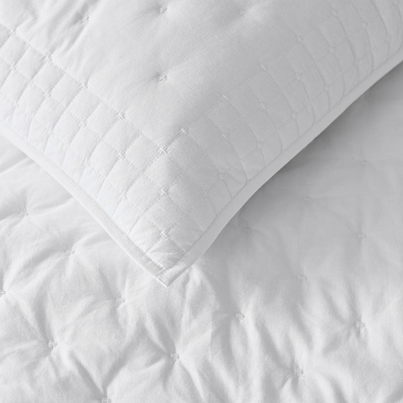 Pintuck Quilt - White, King