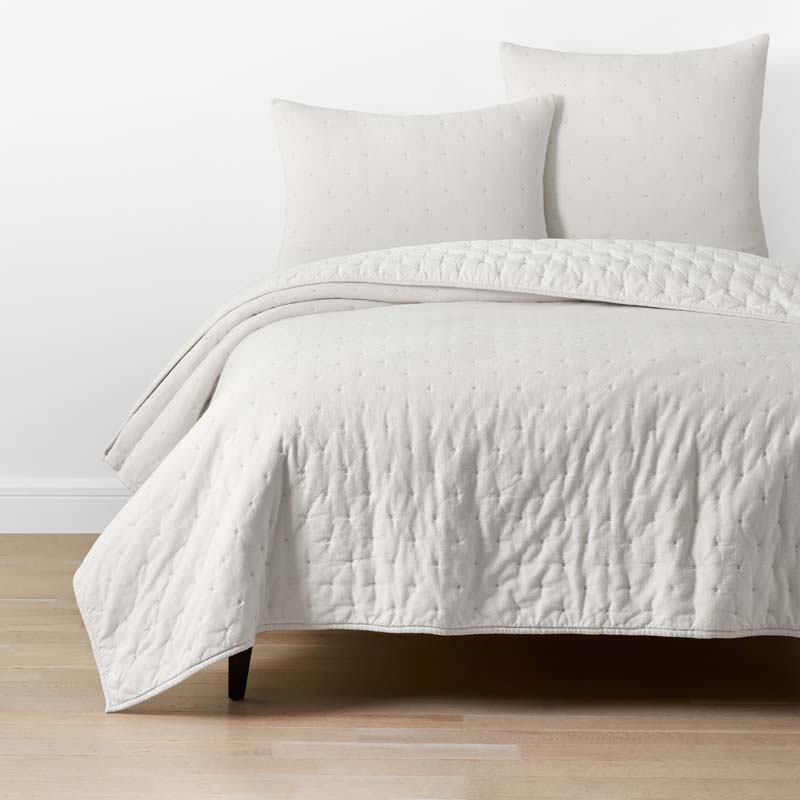 Petite Tufted Quilt - Off White, King/Cal. King