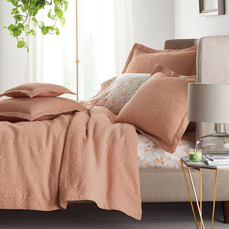 Putnam Cotton Matelassé Bedspread - Thyme