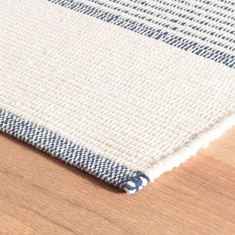 La Mirada Handwoven Cotton Rug - Navy, 8' x 10'