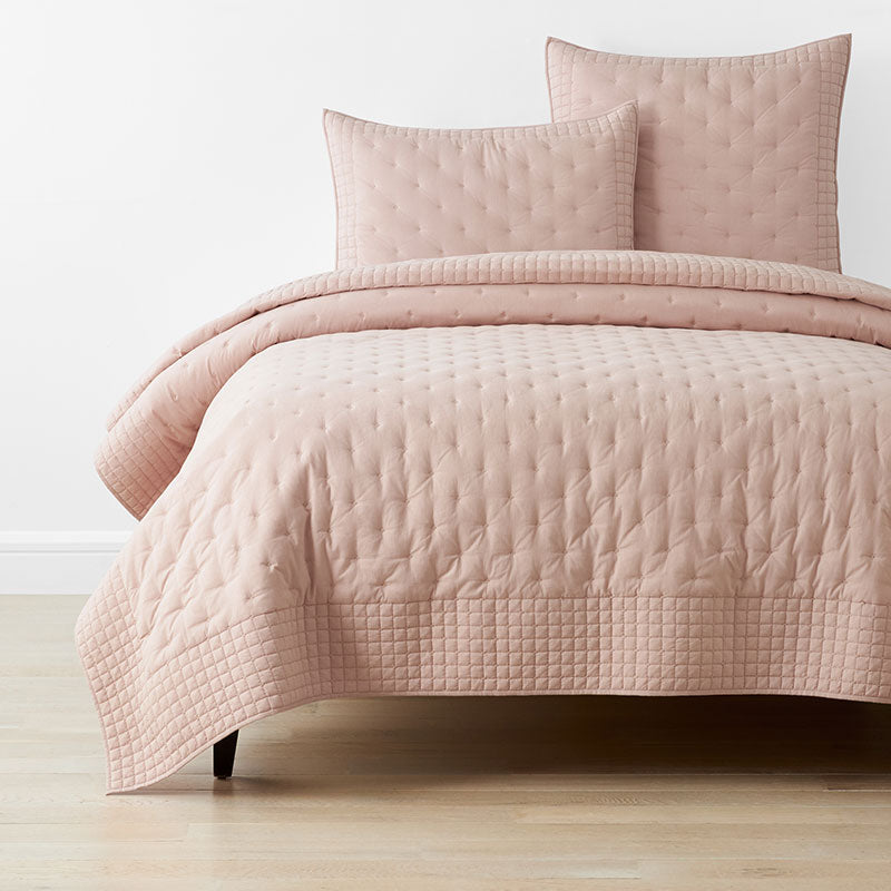 Pintuck Quilt - Faded Rose, King