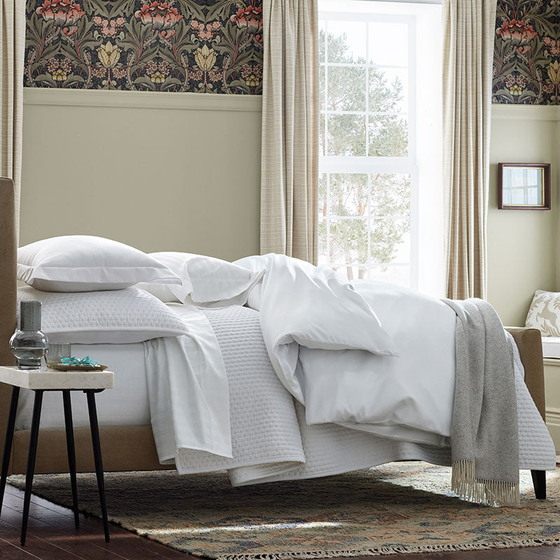 Premium Smooth Supima® Cotton Wrinkle-Free Sateen Fitted Bed Sheet - White, Twin XL