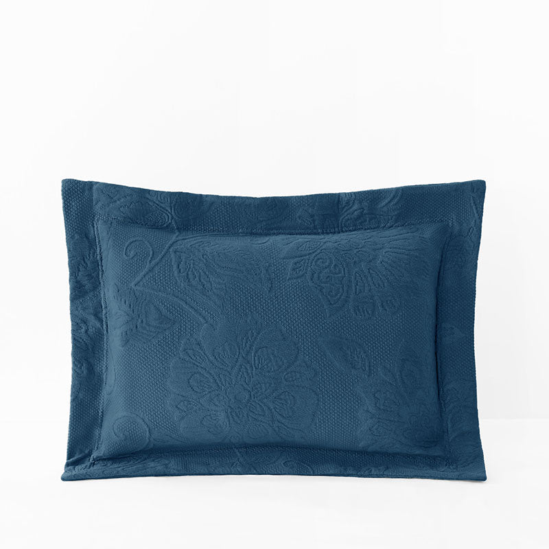 Putnam Cotton Matelassé Pillow Cover - Navy