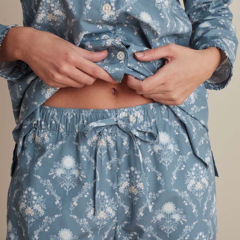 Printed Poplin Women's Long Sleeve Button-Down Pajama Set - Floral Spray, L