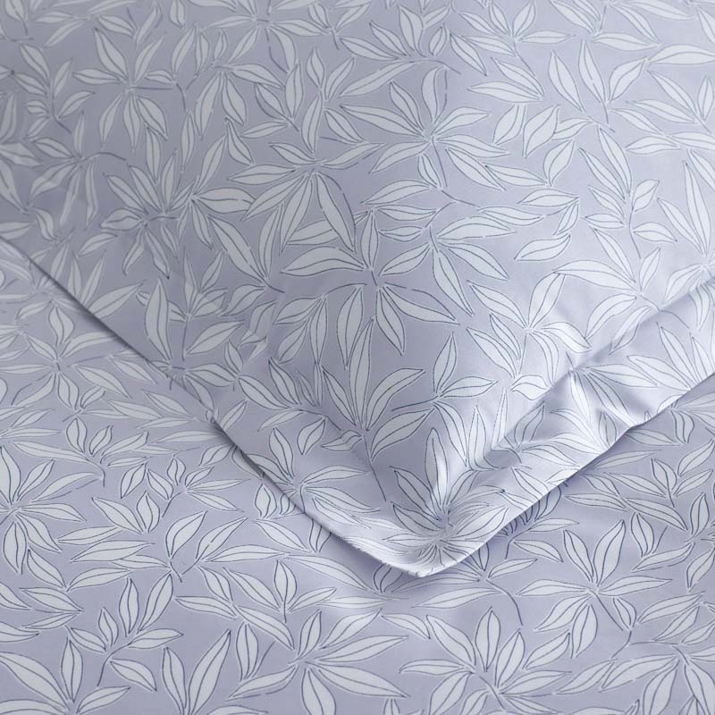Whispering Petal Classic Smooth Sateen Comforter - Lilac, Twin/Twin XL