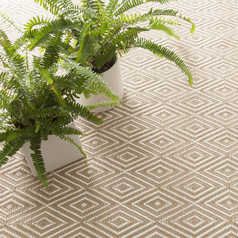 Diamond Handwoven Indoor/Outdoor Rug - Khaki, 6' x 9'