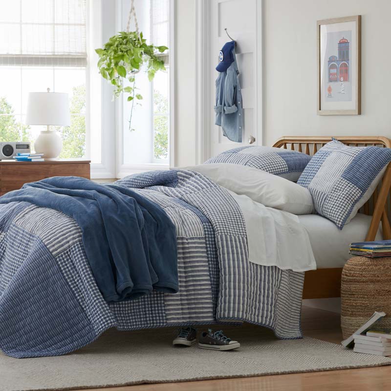 Stripe Block Yarn-Dyed Patchwork Quilt - Blue, Twin/Twin XL