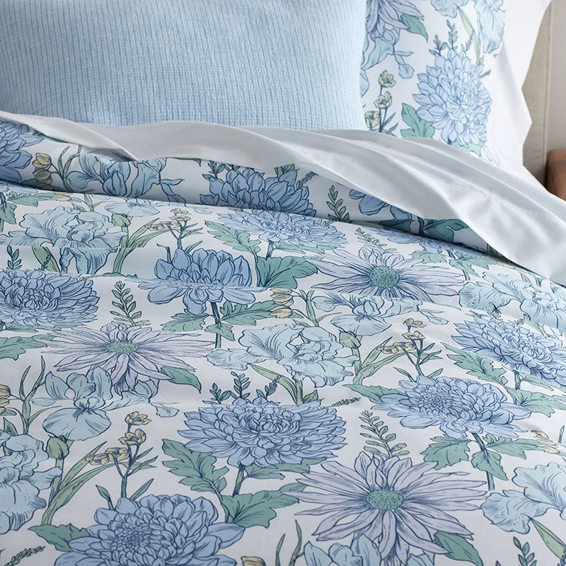 Garden Bliss Classic Smooth Sateen Comforter - Blue Multi, King/Cal. King
