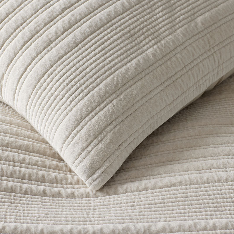 Line Stitch Velvet Quilt - Light Sand, Full/Queen