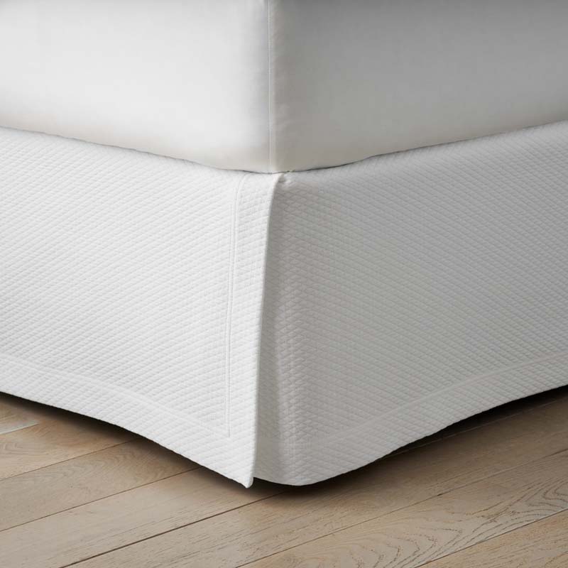 Matelassé 18 in. Bed Skirt - Diamond Weave White, Twin