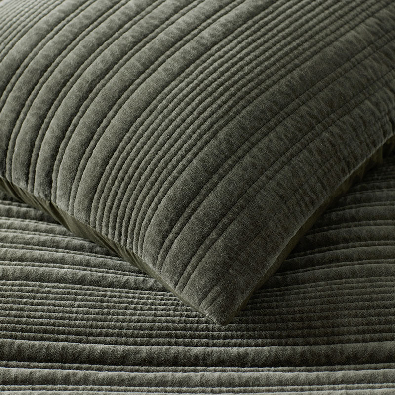 Line Stitch Velvet Quilt - Olive, King/Cal. King