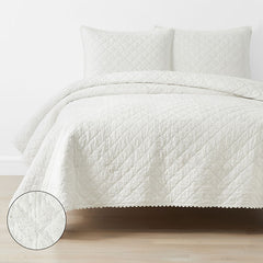 Vintage Eyelet Quilt - White, Full/Queen