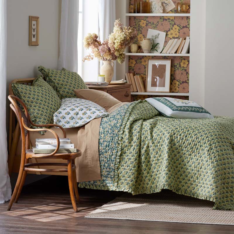 Suhana Reversible Ruffle Quilted Sham - Green, Euro