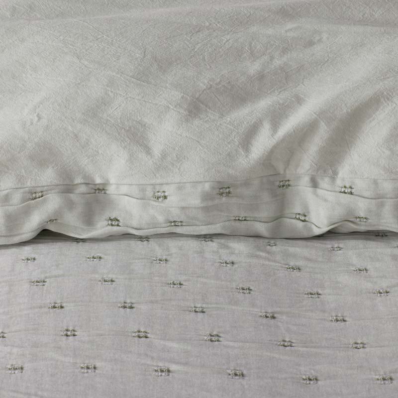 Leonie Sham - Green, Standard