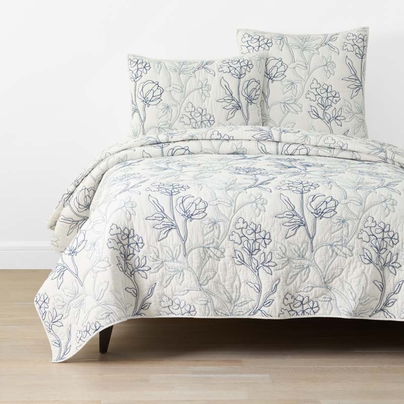 Rashika Garden Quilt - White, Twin/Twin XL