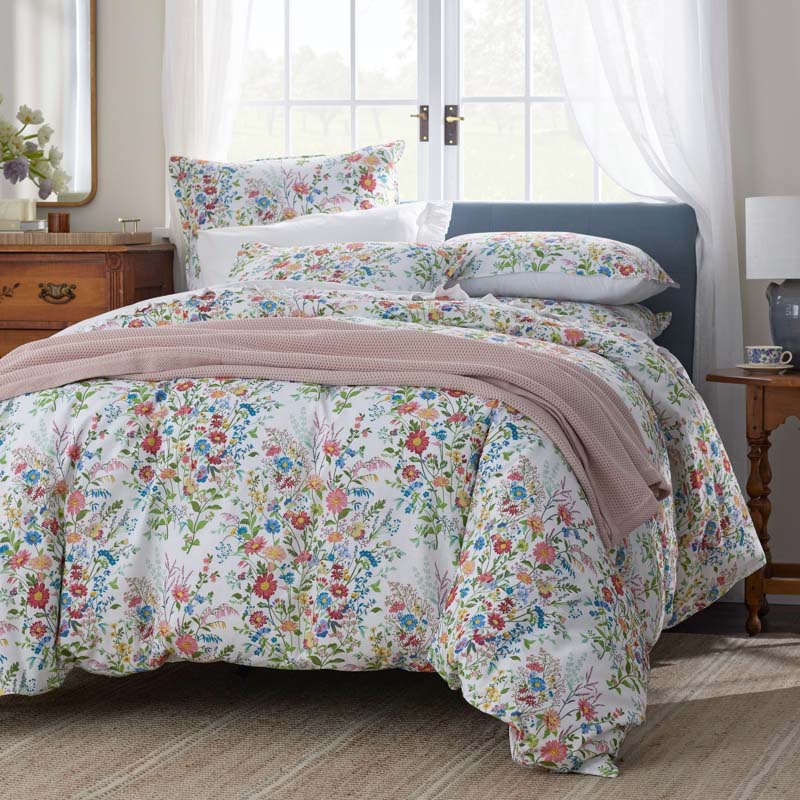 Springtime Bouquets Duvet Cover - White, King/Cal. King