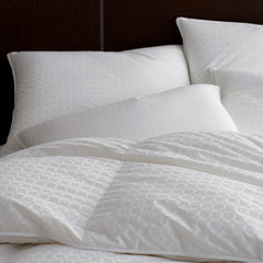 Luxe Royal Down Alternative Light Warmth Comforter - White, Oversized King/Cal. King