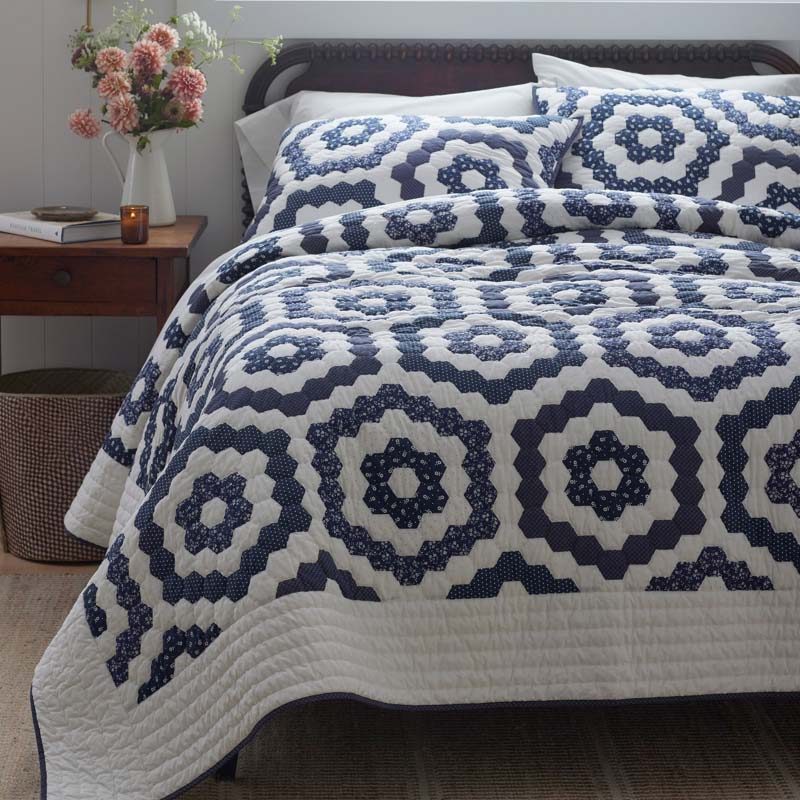 Gwenivere Quilt - Ivory, Twin/Twin XL