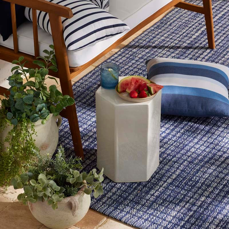 Coco Blue Handwoven Indoor/Outdoor Rug - Blue, 4' x 6'