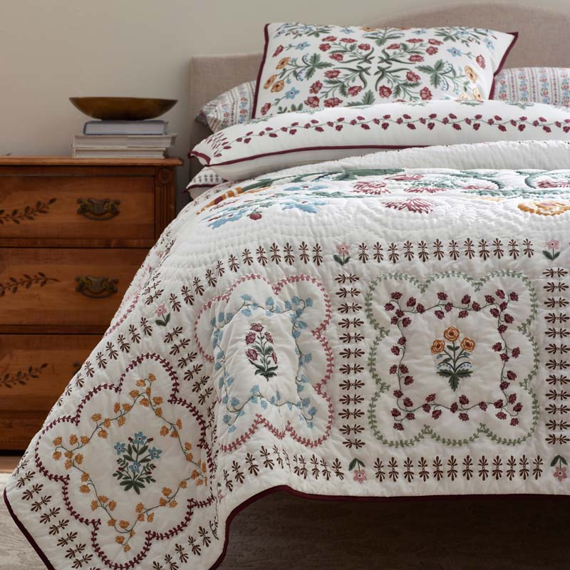 Lottie Quilt - Ivory, Full/Queen