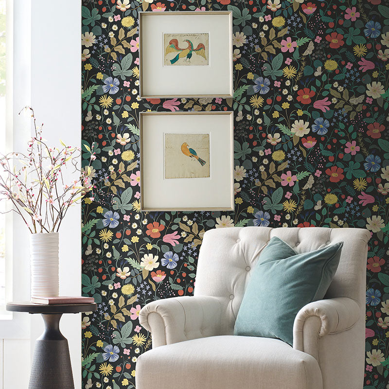 Strawberry Fields Traditional Wallpaper - Black, Swatch