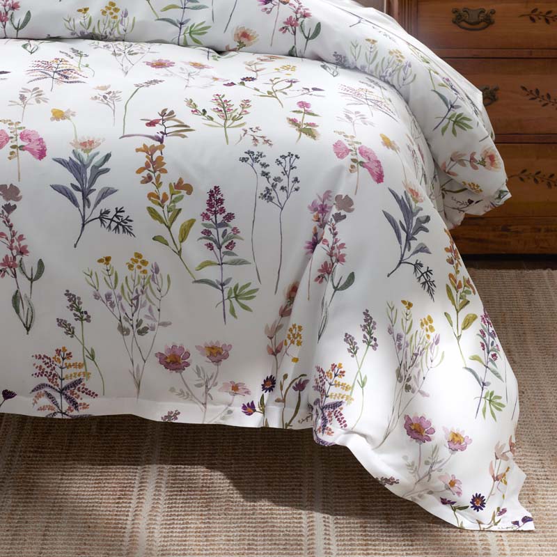 Blooming Garden Classic Smooth Sateen Duvet Cover - White Multi, Full/Queen