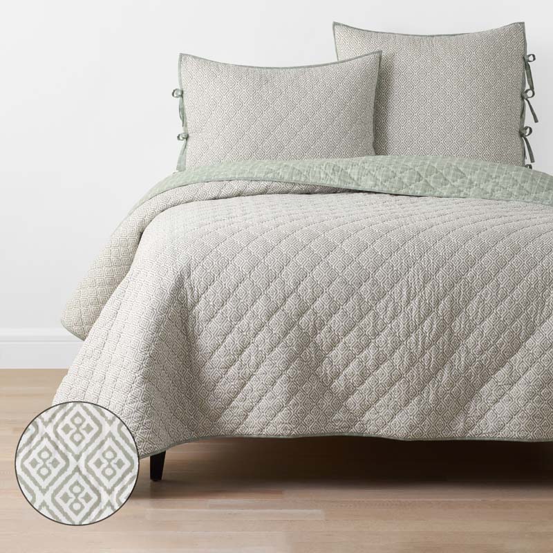 Tira Geo Reversible Quilt - Green, King/Cal. King
