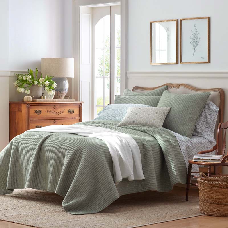 Fara Textured Kantha Quilt - Green, Full/Queen