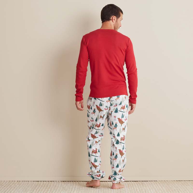 Family Flannel Men's Jogger Pants Pajama Set - Winter Skating Animals, M