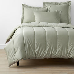 Classic Smooth Wrinkle-Free Sateen Comforter - Laurel Green, King/Cal King