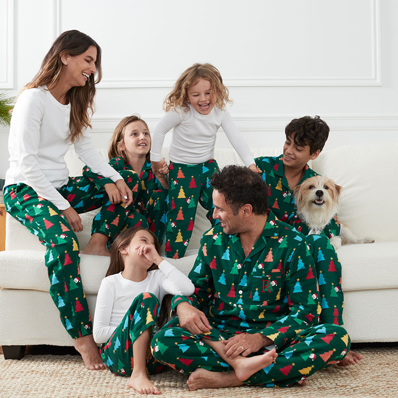 Family Flannel Kid's Button-Down Pajama Set - Peekaboo Santa, 6/7
