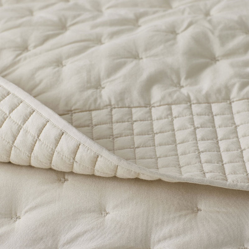 Pintuck Quilt - Oatmeal, King