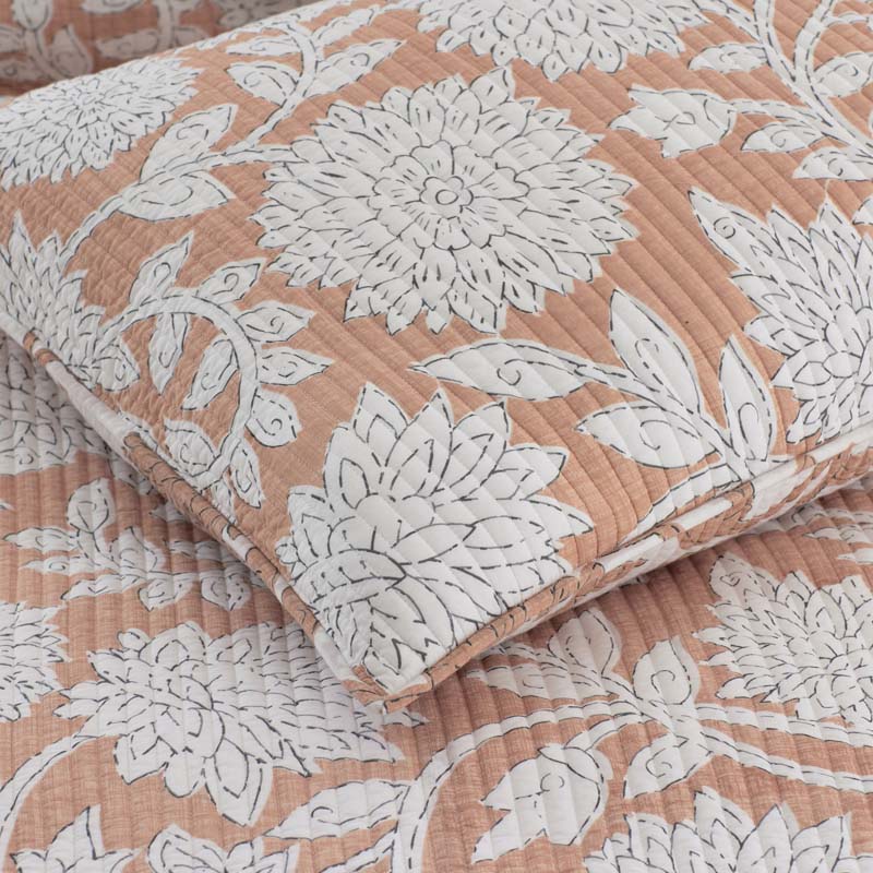 Feliciana Chrysanthemum Reversible Quilted Sham - Clay, King