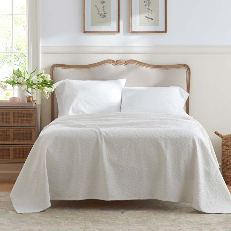 Delicate Floral Blanket - Cream, Full/Queen