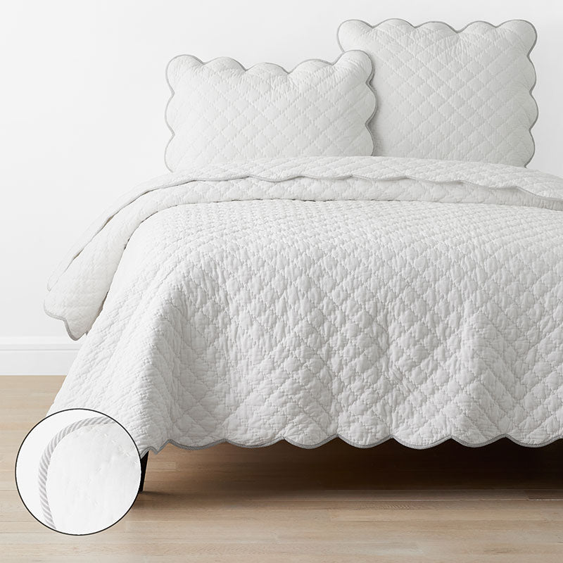 Scallop Quilt - White, King/Cal King