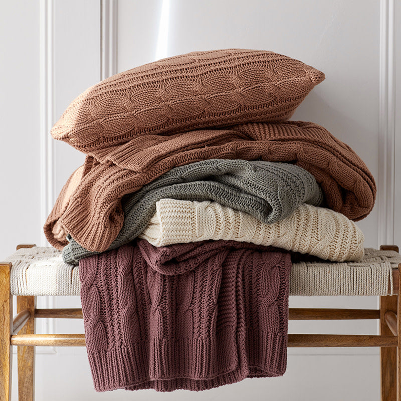 Chunky Cable Knit Throw - Caramel