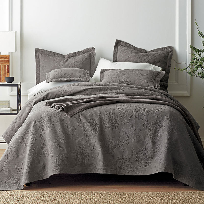 Putnam Cotton Matelassé Coverlet - White