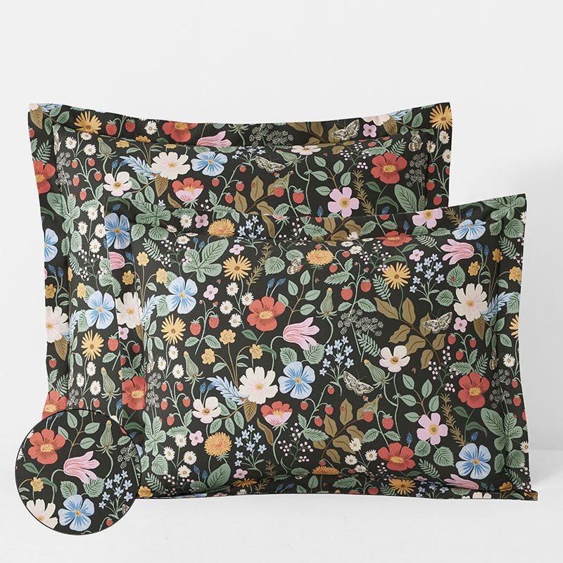 Strawberry Fields Classic Cool Cotton Percale Sham - Black Multi, Standard